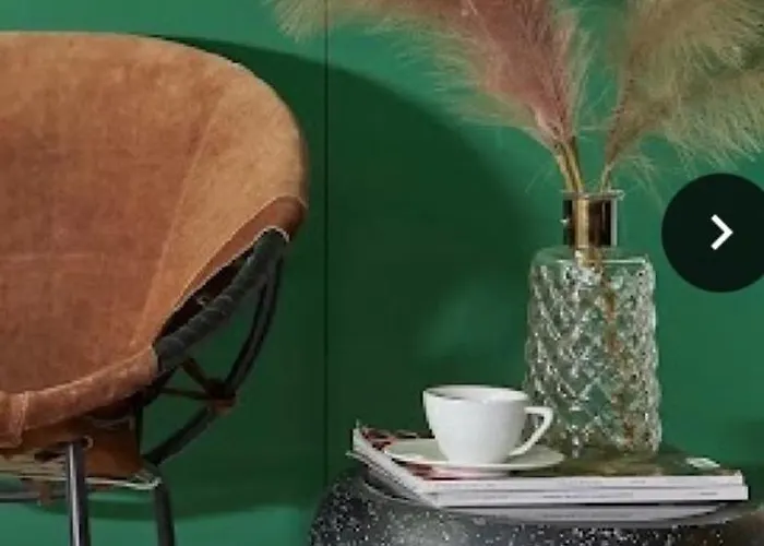 Apartment Parking Free *