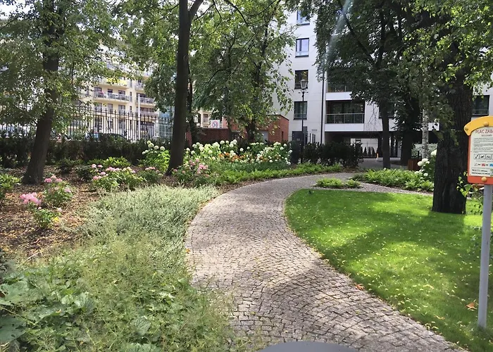 Apartment Parking Free *